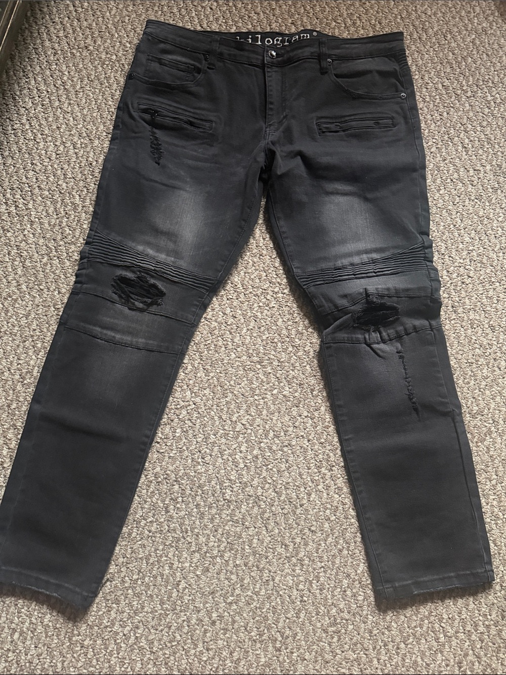 Kilogram Men's Black Distressed Moto Jeans. Size 42W/30L/19.5 Inseem.